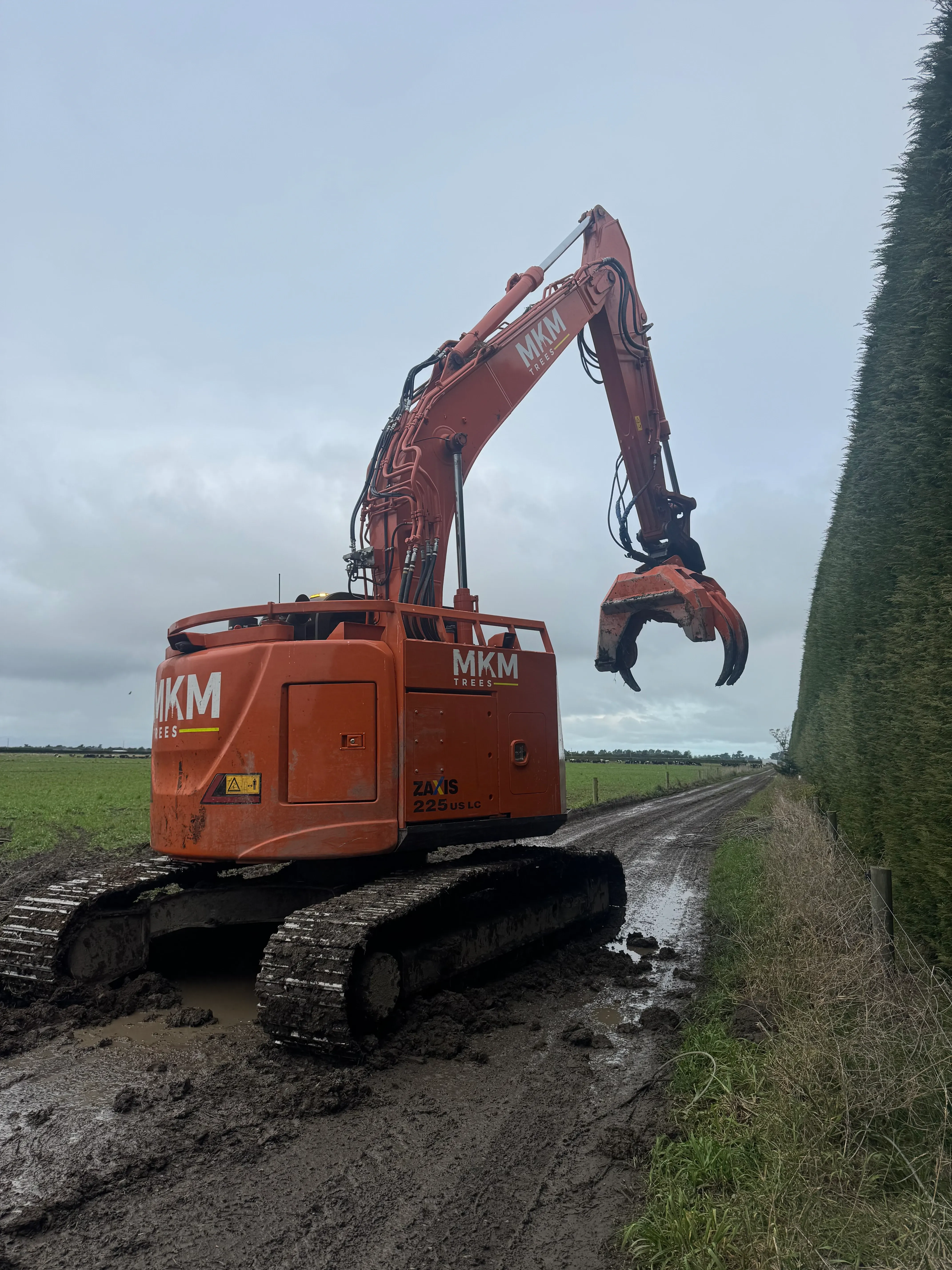 Dewhurst Land – Hedge Topping for Pivot Installation - Gallery image 5
